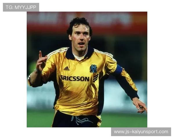 法兰克福边卫布朗成为转会市场热议话题，法国后卫布兰科什么水平